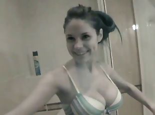 baignade, levrette, amateur, ados, hardcore, chambre-a-coucher, douche, brunette