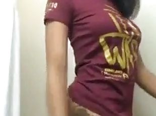 T shirt twerk