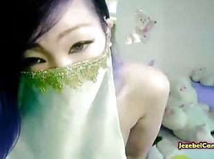 Asian Amateur Has Fun On Cam