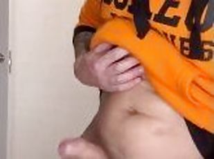 masturbation, amateur, énorme-bite, gay, solo, musclé, salle-de-gym, tatouage, bite