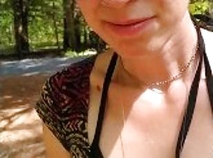 public, chatte-pussy, amateur, milf, jupe-en-l’air, fétiche, solo, parc