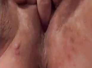 masturbation, orgasme, pisser, chatte-pussy, giclée, amateur, milf, maman, belle-femme-ronde, solo