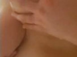 bañando, tetas-grandes, amateur, babes, regordeta, tetas, ducha, a-solas, chupando