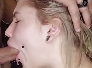 amatör, brudar, avsugning, cumshot, tonåring, deepthroat, slyna, pov, ansiktssprut, blond