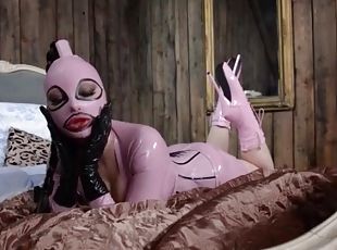 gros-nichons, kinky, fétiche, latex, talons-hauts