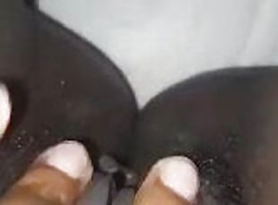 clitoris, paroasa, masturbare-masturbation, orgasm, pasarica, tasnit, amatori, slobozita, negru, solo