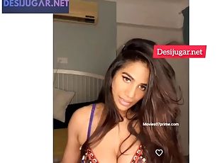 Her 4 TB Onlyfans folder is in the description