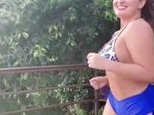 cul, gros-nichons, en-plein-air, amateur, milf, seins, solo, brunette