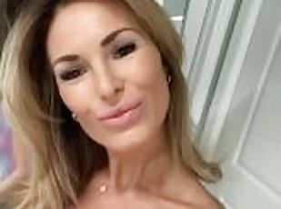 masturbare-masturbation, amatori, milf, blonda, simpatica, solo