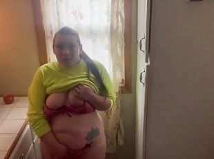 tetas-grandes, masturbación, orgasmo, coño-pussy, amateur, madurita-caliente, regordeta-chubby, consolador, guapa, tetas