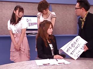 Akiho Yoshizawa and her GFs try their best to make this guy cum