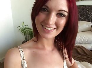 masturbation, babes, jouet, rousse, culotte, horny, solo, minijupe, petits-seins