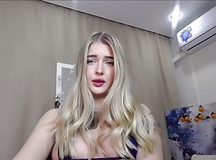 Busty blonde babe natural boobs big boobs babe di