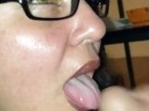 lunettes, amateur, babes, fellation, énorme-bite, milf, latina, maman, fellation-profonde, point-de-vue