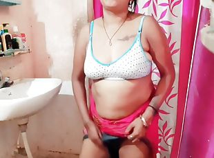 Indian Housewife Sexy Show 1