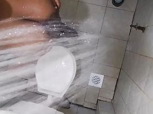 bañando, tetas-grandes, amateur, negra-ebony, madurita-caliente, mamá, corrida-interna, regordeta, niñera, cachonda