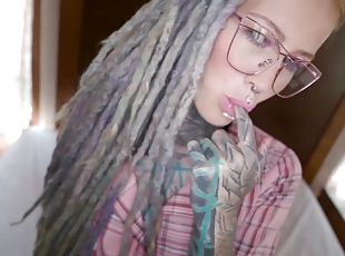 Nerdy tattooed Anuskatzz pov anal fuck