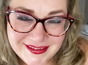 Pretty sloppy lips dildo sucking slutty stepmom