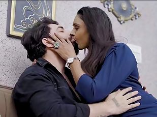 Tharki Boss Ne room renter ladki ko pel diya  Boss fucking his house mad very very hard fucking