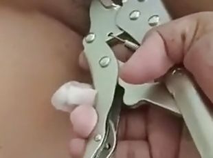 Wrench and clit pussy