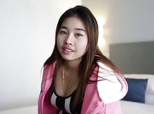 asiatisk, kæmpestor-pik, teenager, første-gang, kær, asiatisk-teenager