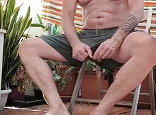 Big cock daddy Itapapixxl gets horny on the terrace