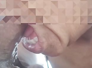 Copious cumshot directly in milfs deep throat