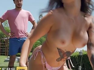 BRAZZERS - After Joshuas Mess, Apollo Tries To Retain The Moral High Ground  Fucks His Hot Neighbor Bella Blu