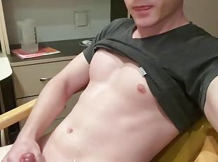 masturbation, amateur, ejaculation-sur-le-corps, ados, gay, branlette, massage, première-fois, jeune-18, collège