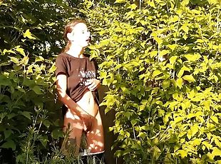 Risky public female masturbation in nature - Lesbian-candys