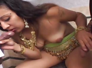 Indian sultry MILF amazing porn video