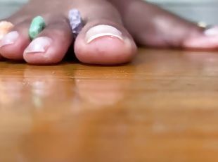 Ebony Giantess Crushes Fruit Loops with Her Feet