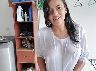 My girlfriend is wet by my sex