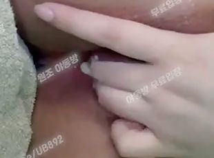 3432 Twitter Live After waxing and applying gel, I got sick and masturbated Korean Tele YOUB892