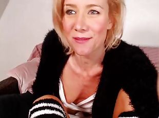 Hairy tan lined milf