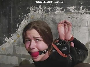amatoriali, sadismo-e-masochismo, fuori-di-testa, dispettose, feticci, latex, corde-cinghia-sadomaso