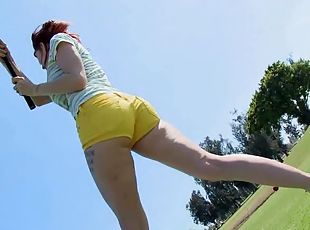 en-plein-air, sport, milf, rousse, golf, réalité, tatouage