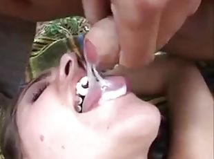 posisi-seks-doggy-style, tua, di-tempat-terbuka, blowjob-seks-dengan-mengisap-penis, cumshot-keluarnya-sperma, remaja, gambarvideo-porno-secara-eksplisit-dan-intens, menelan, bertiga, celana-dalam-wanita