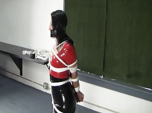 bdsm, petite, fétiche, latex, bondage, brunette