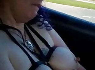 gros-nichons, masturbation, orgasme, public, milf, maison, voiture, point-de-vue, horny, naturel