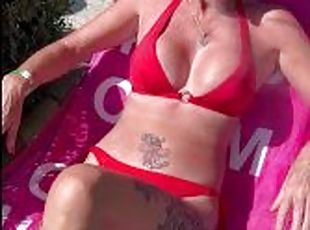 gros-nichons, amateur, mature, milf, solo, bikini