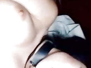 tetas-grandes, sirvienta, pezones, polla-enorme, medias, con-piercings, enana