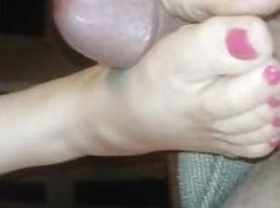 amateur, ejaculation-sur-le-corps, énorme-bite, belle-femme-ronde, pieds, bite