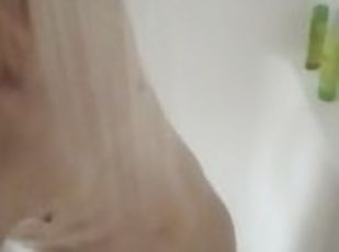 cul, baignade, amateur, ejaculation-sur-le-corps, énorme-bite, ados, gay, branlette, douche, solo