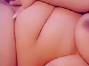 BBW loves pleasing self