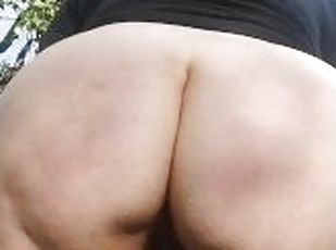 rumpe, utendørs, pissing, offentlig, amatør, bbw, blond, alene