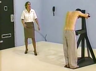 mammine-mature, vintage, sadismo-e-masochismo, trio, prima-volta, americani, feticci, umiliazione, dominazione-femminile, sculacciate