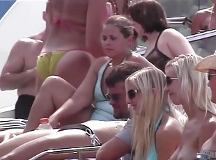 en-plein-air, fête, public, chatte-pussy, amateur, lesbienne, sexe-de-groupe, blonde, petits-seins