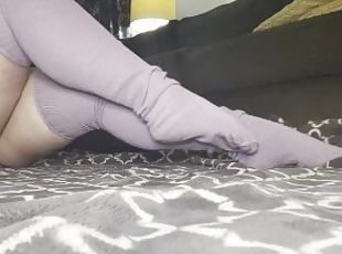 amateur, milf, maman, belle-femme-ronde, joufflue, pieds, point-de-vue, mère, fétiche, solo