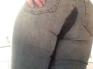 pisser, amateur, ados, belle-femme-ronde, culotte, horny, fétiche, solo, jeans, humide